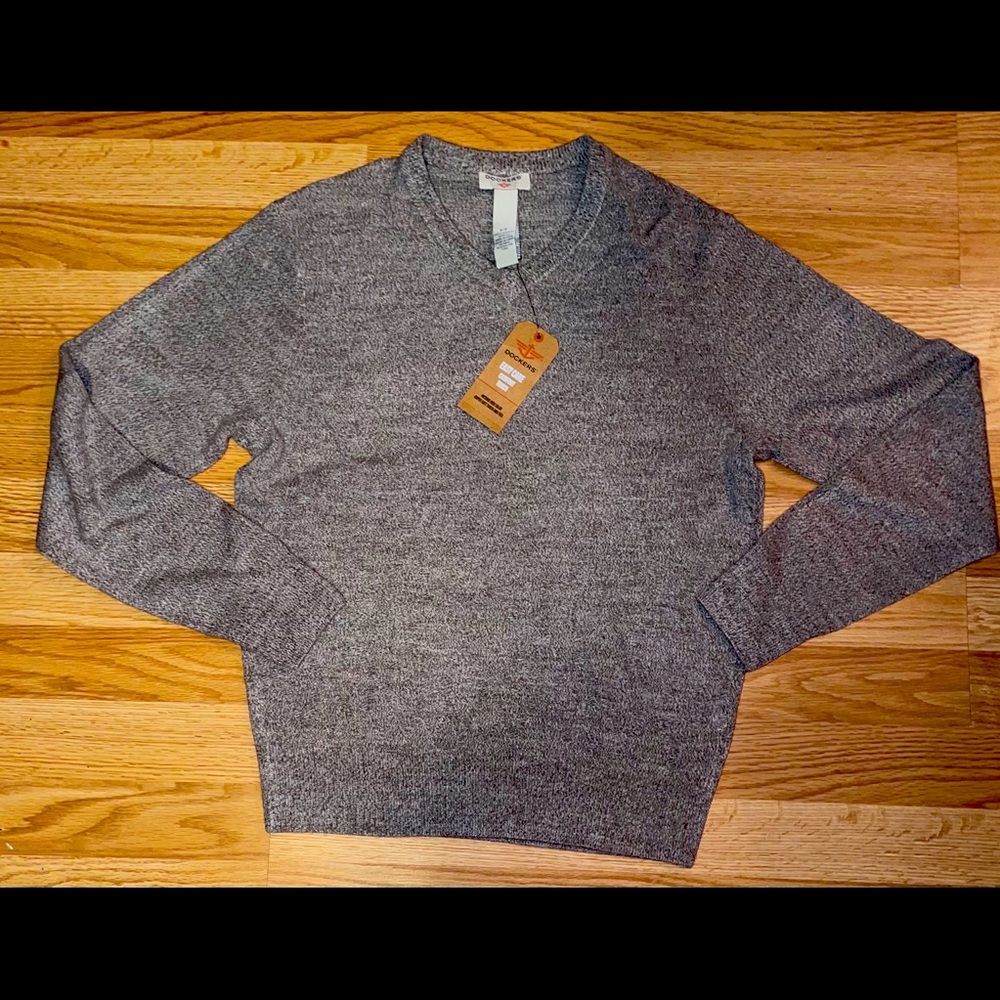 NWT Soft Feel Dockers v-neck Pullover Sweater